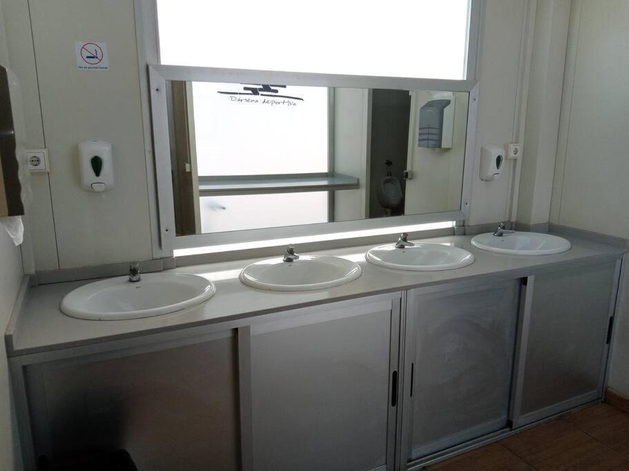 Exclusive Boat In Marina De Valencia, Ideal For Couples