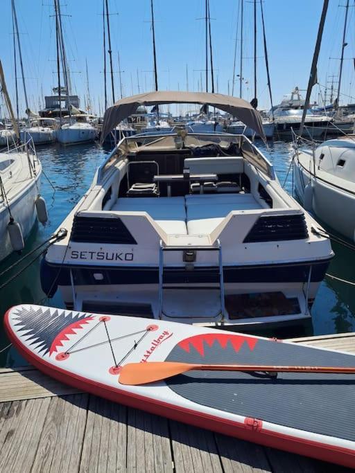 Exclusive Boat In Marina De Valencia, Ideal For Couples